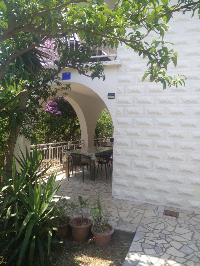 Armstrong Apartments 오레비츠 외부 사진